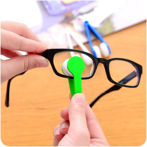 Portable lens cloth for glasses, cleans without scratching, leaves no